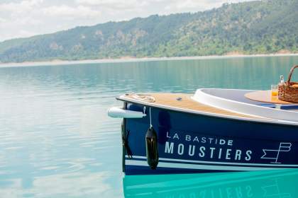 Les Gorges du Verdon - l'Estelle - bateau électrique - La Bastide de Moustiers